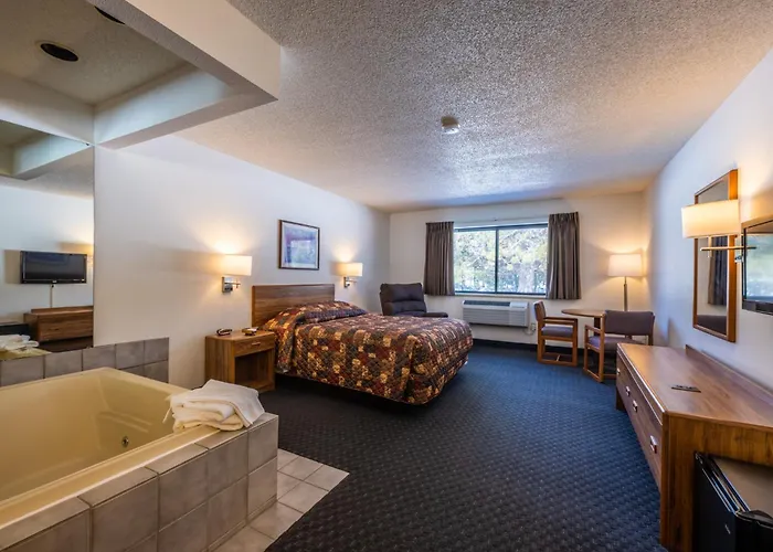 Boulder Junction Motor Lodge